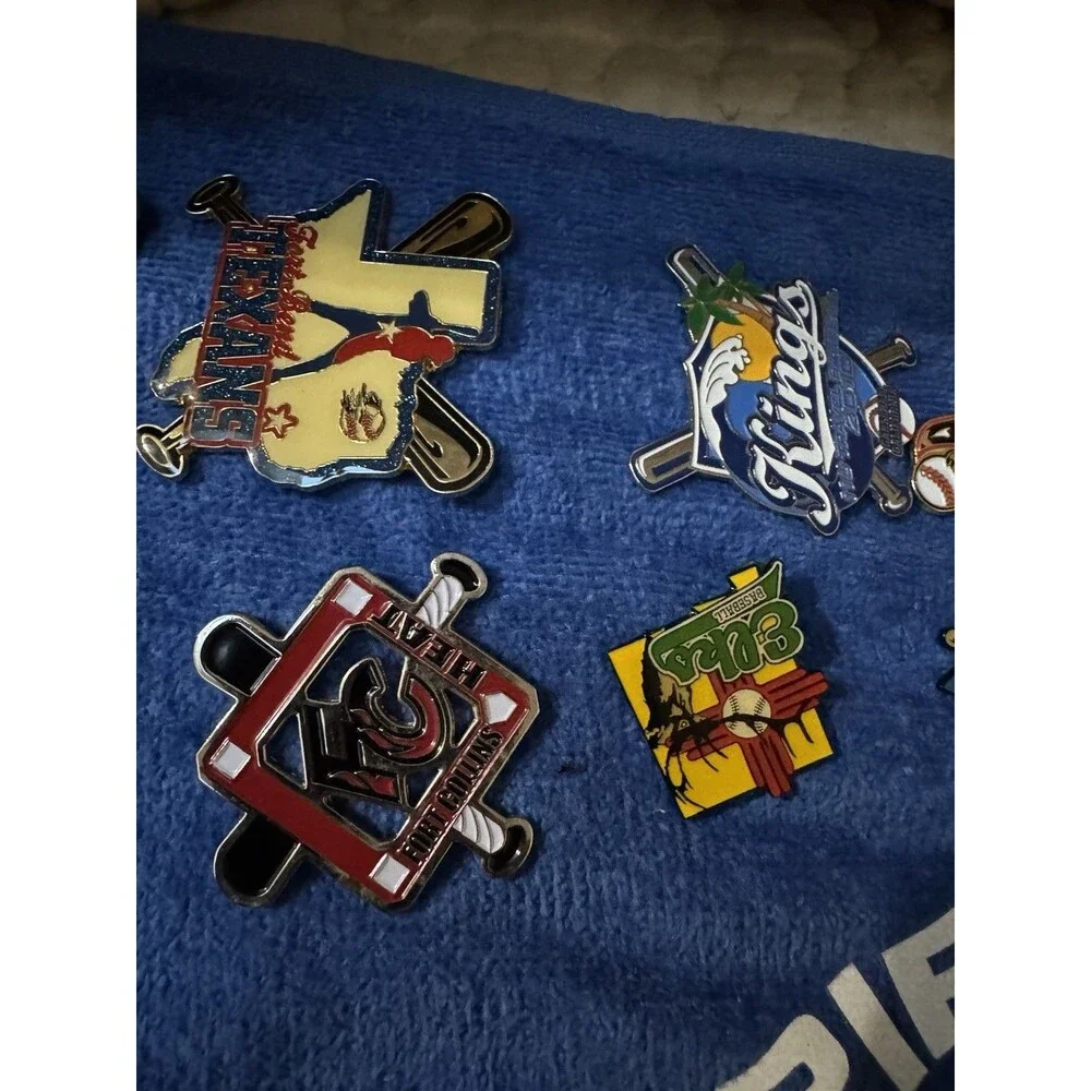 2010 Little League Triple Crown World Series Steamboat Springs Towel & Pin Lot